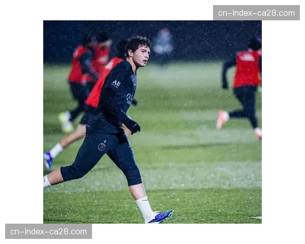 雷恩主场迎战榜首巴黎，临时主帅遭遇伤兵潮考验