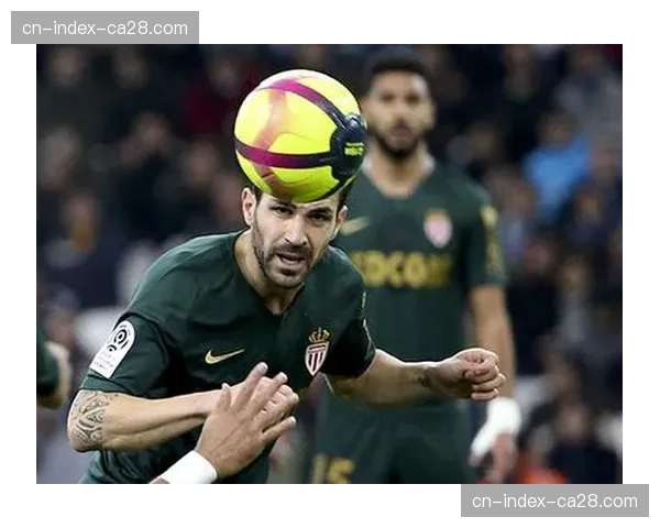 因凡蒂诺连任国际足联主席，承诺在2026年世界杯引入“半自动越位”技术