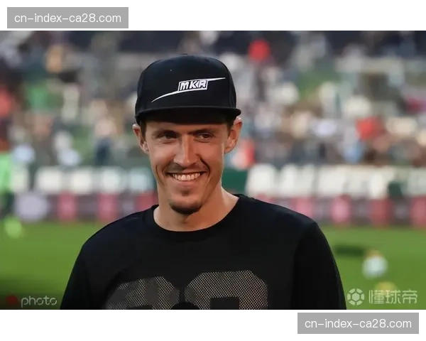 人物特写:在不莱梅坚守十五年的老将克鲁泽宣布赛季末退役 人物特写:在不莱梅坚守十五年的老将克鲁泽宣布赛季末退役