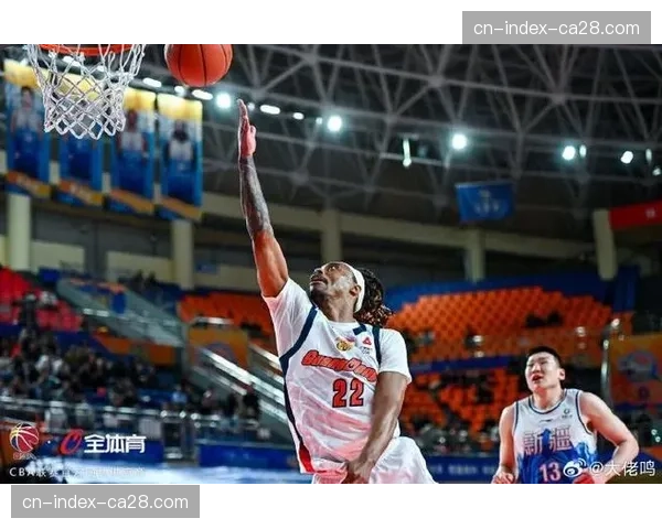 广东男篮再下一城,总比分3-1拿到赛点,全场利用对手弱侧轮转漏洞得28分 广东男篮再下一城,总比分3-1拿到赛点,全场利用对手弱侧轮转漏洞得28分